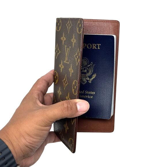 Louis Vuitton Long Wallet / Passport Case - Picture 7 of 11